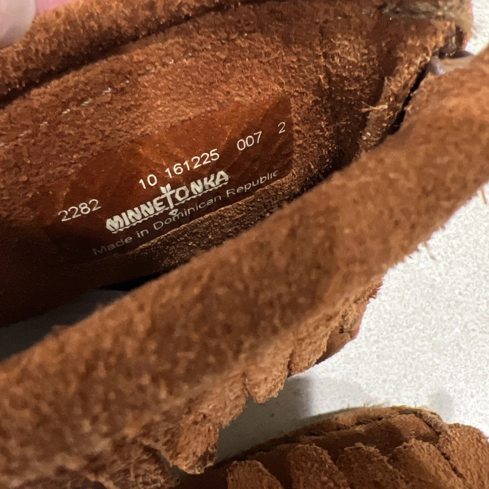 Mocasines de tobillo Minnetonka para niños pequeños talla 10 Foto 3 de 4