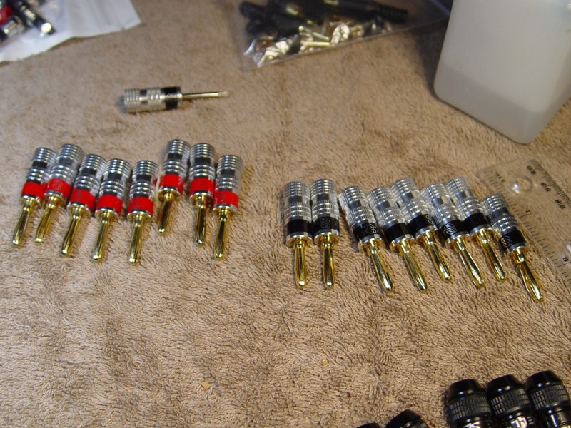 8 pairs Sewell Silverback Banana Plugs, 24K Gold Dual Screw Lock Speaker Connect