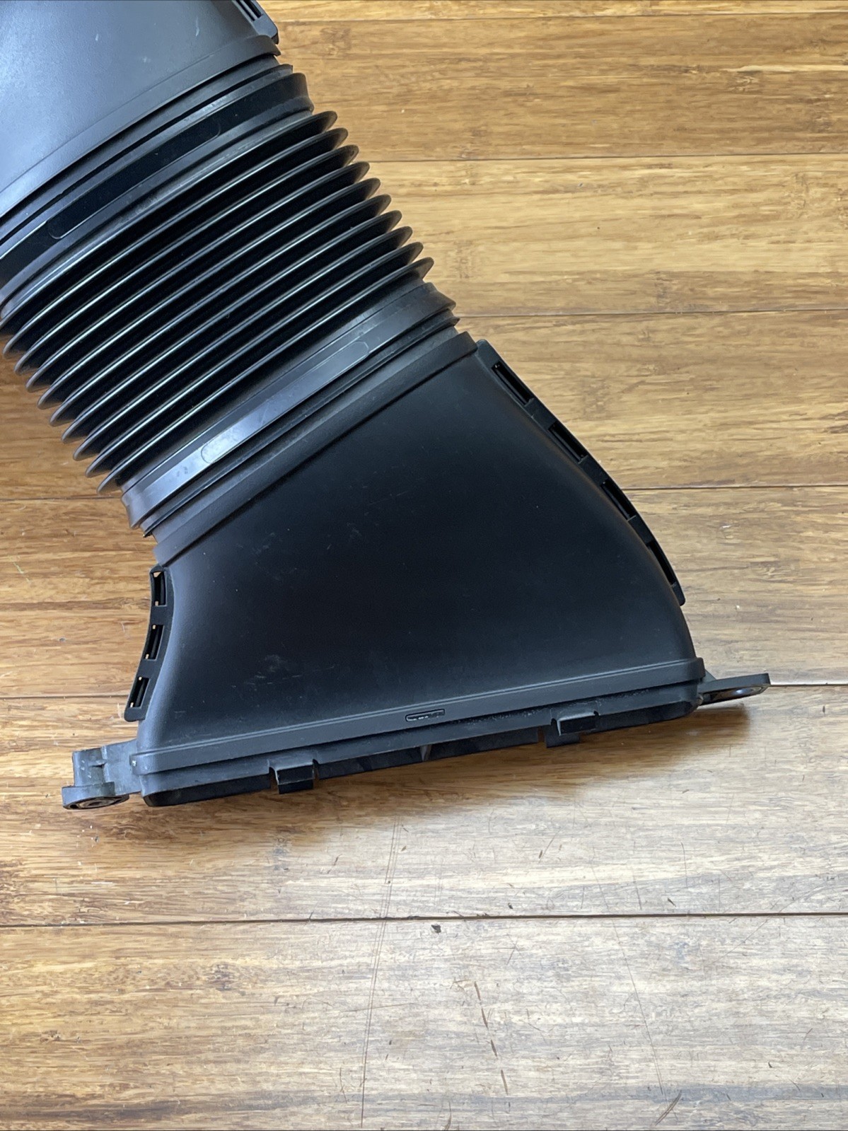 Maserati Levante 2017-2022 RIGHT Air filter box