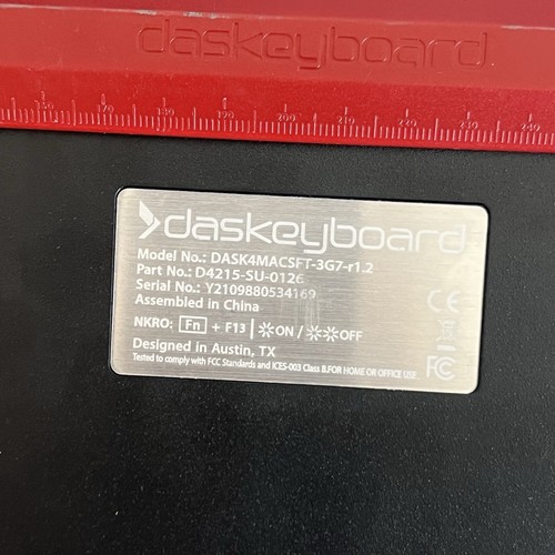 Daskeyboard DASK4MACSFT-3G7-r1.2 Keyboard W/ Magnetic Ruler, 2 USB Tested - Picture 5 of 6