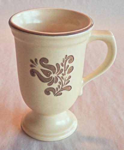 Pfaltzgraff "Village" PEDESTAL MUG, Light/Med. Crazing, #06-290 Stoneware, USA