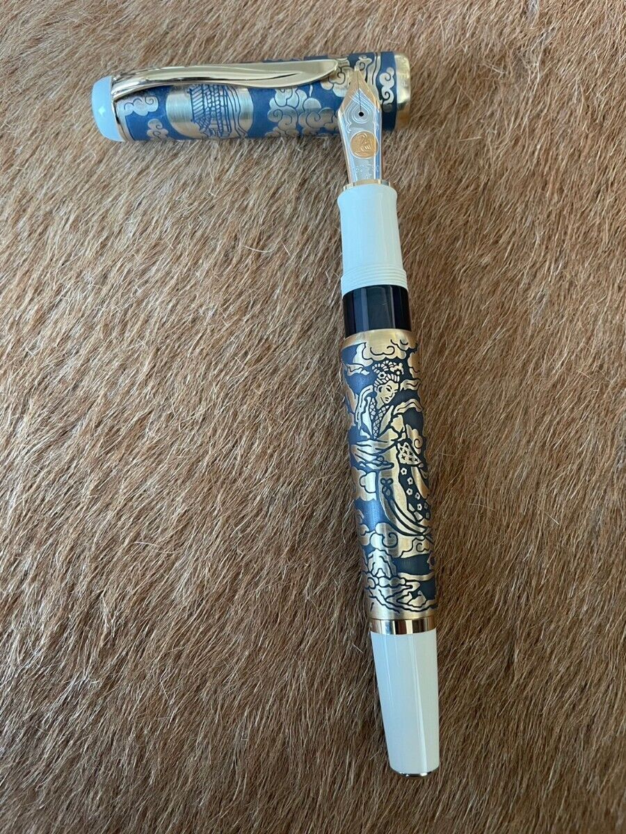 Pelikan M1101 Chang'e Fountain Pen Used Lunar Goddess Pelikan M1101 Chang'e Fountain Pen Used Lunar Goddess