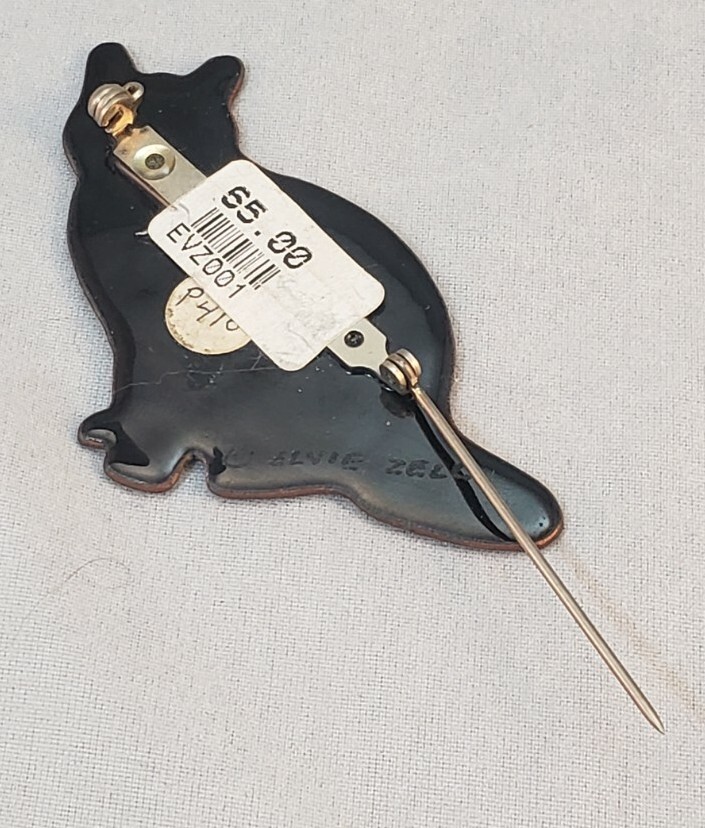 RARE Signed Elvie Zell Enamel New Old Stock Tuxedo Cat 1 Handkerchief Pin Brooch