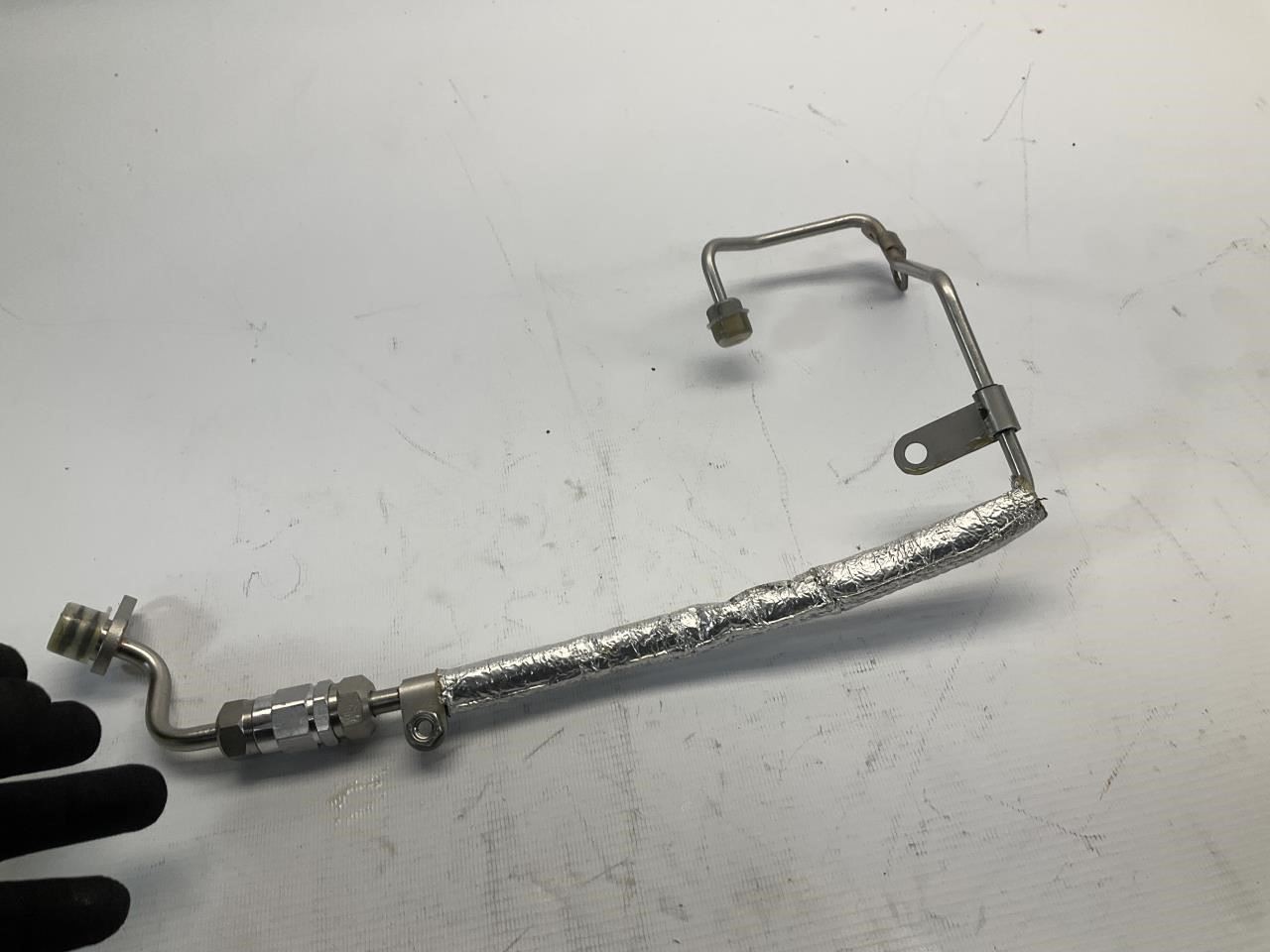 22-24 Ferrari SF90 Oil Delivery Tube Pipe Turbo Left Q