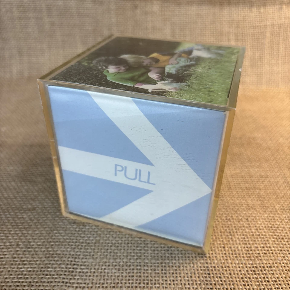 "Cubo de fotos acrílico vintage Hallmark Snap Shot años 70 exhibición 3,5 x 3,5""" Foto 2 de 4