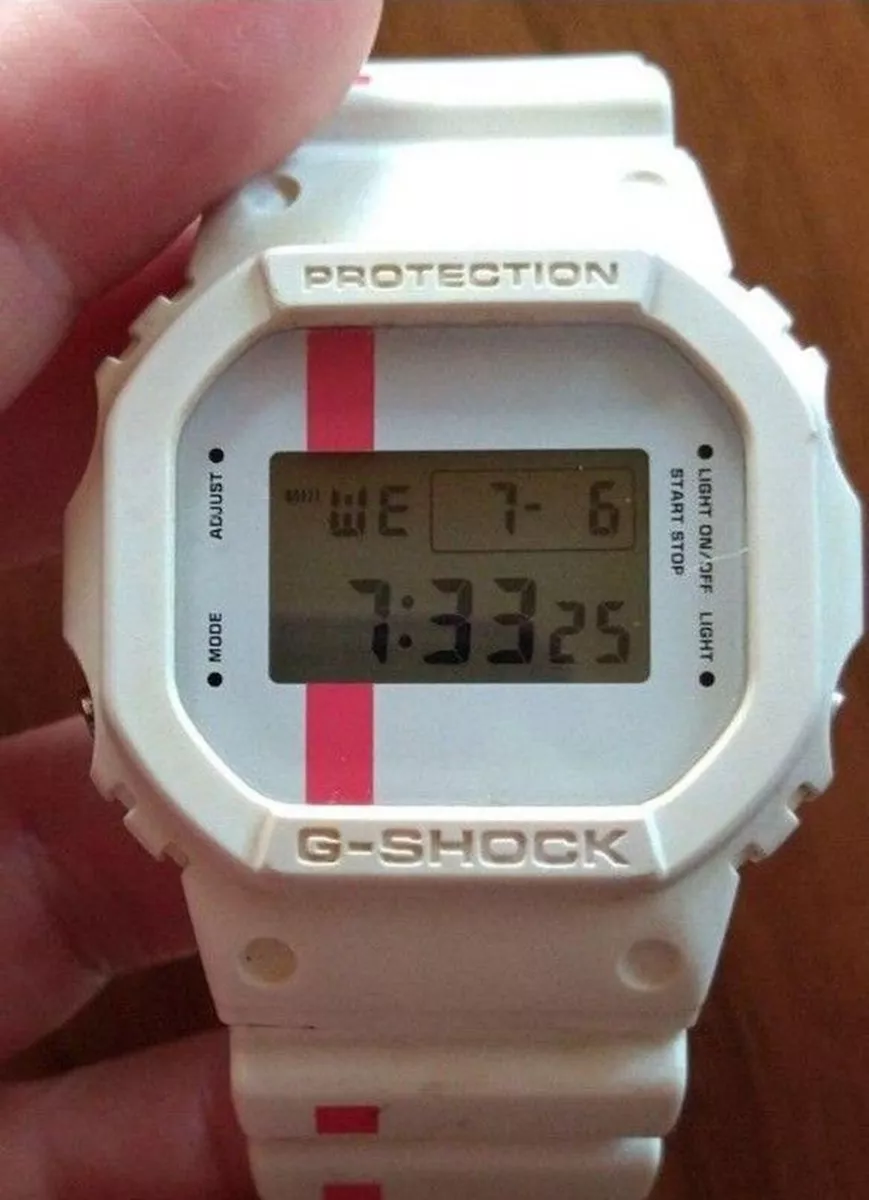 CASIO G SHOCK DW 5600VT MARLBORO Collaboration White Red Watch