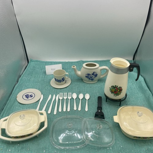 Vtg Corning Ware Cookware Play Set & Unbranded Items See Pictures 24 Pieces