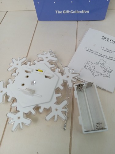 Avon Light Up Iridescent Shiny Snowflake Star Ornament Battery Operated Works - Picture 6 of 10