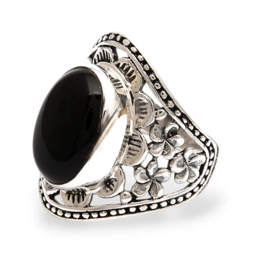 Onyx flower ring, 'Frangipani Mystery' video thumbnail