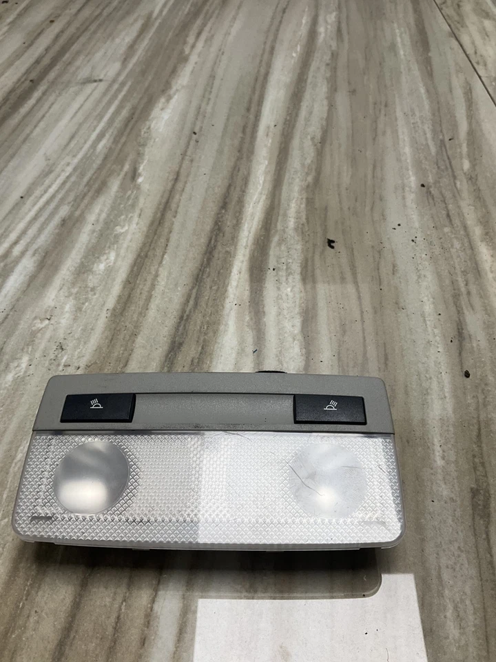 Plafoniera luce interna posteriore abitacolo per OPEL ASTRA K codice 13360606 - Immagine 4 di 4