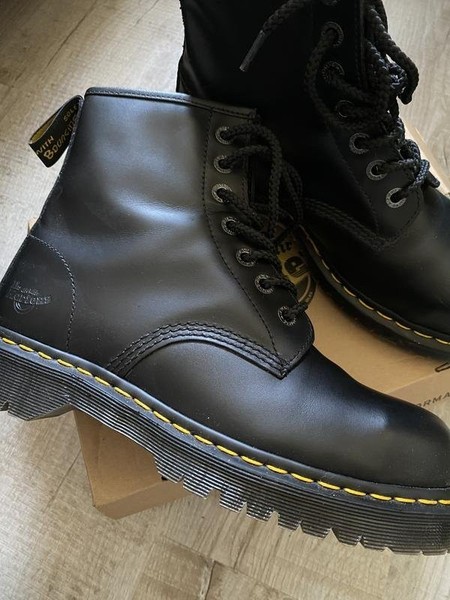 Men Dr. Martens Boots Black Leather 41.5