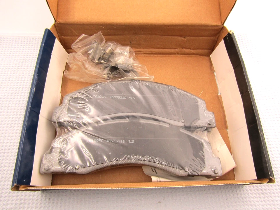 Juego de pastillas de freno de disco Wagner Brake MX1328 para 08-23 Ford E-150 E-250 E-350 SD Foto 2 de 3