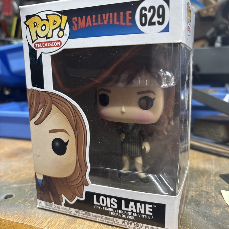 Funko Pop Television - Smallville Lois Lane #629 Vinyl Figure. New in box