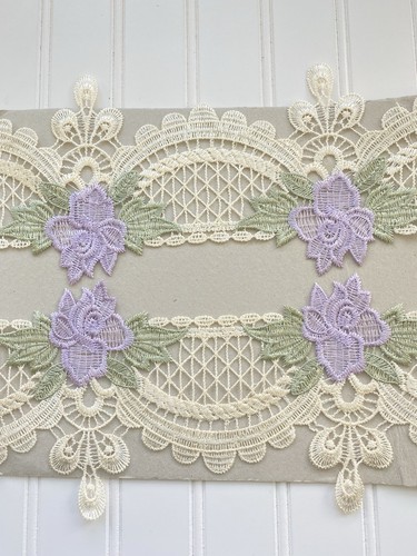 Weiß & Lavendel Blumenstickerei Ösenborte/Nähen/Polstern/Handwerk/5,5" breit - Bild 18 von 18