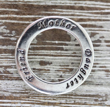 VINTAGE MOTHER DAUGHTER FRIEND CIRCLE STERLING SILVER PENDANT 925 RETRO SMALL