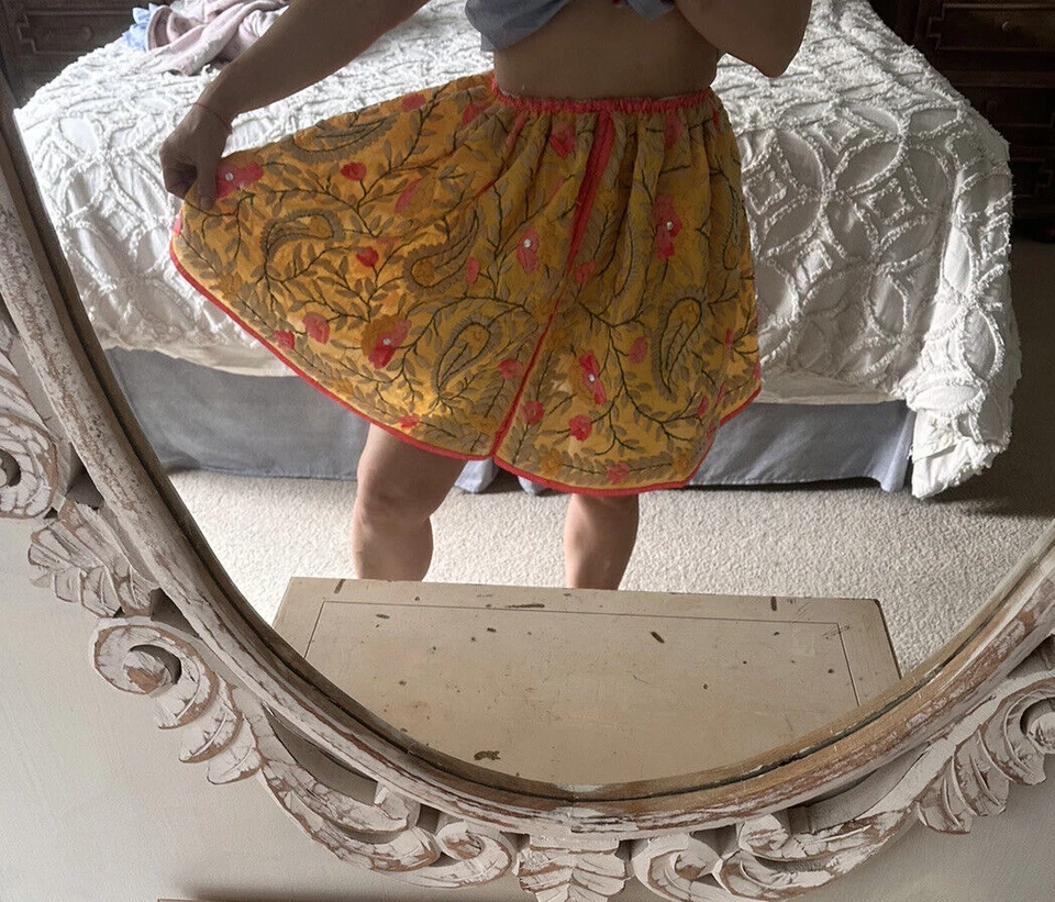 Falda Floral Amarilla Rodilla Completa Talla S Boho Verano Bordada Étnica Hecha a Mano Foto 3 de 4