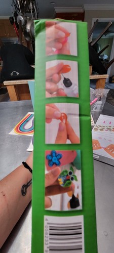 Crelando DIY Quilling Gift Card Kit 564 Pieces New In Box Crafting Ideas FSC mix - Picture 4 of 4