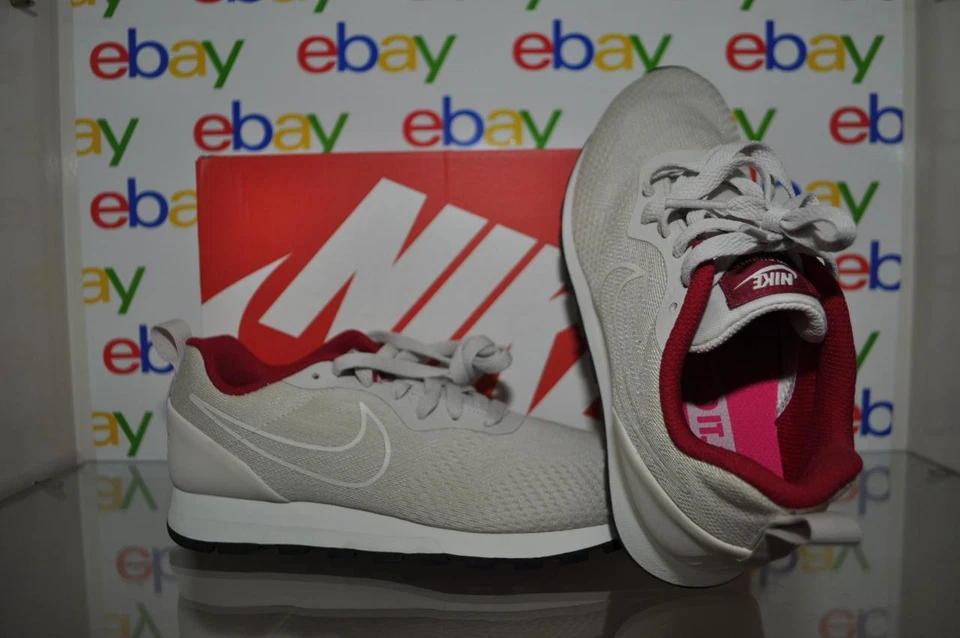 Nike MD Runner 2 ENG Malla Mujer Zapatos para Correr 916797 100 Blanco/Rojo Nuevo en Caja Foto 2 de 2