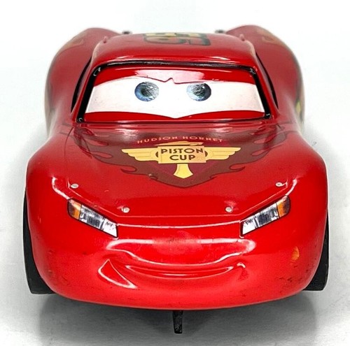 Carrera 30555 Disney / Pixar Cars Lightning McQueen Digital 132 Slot Car 1:32 - Picture 4 of 8