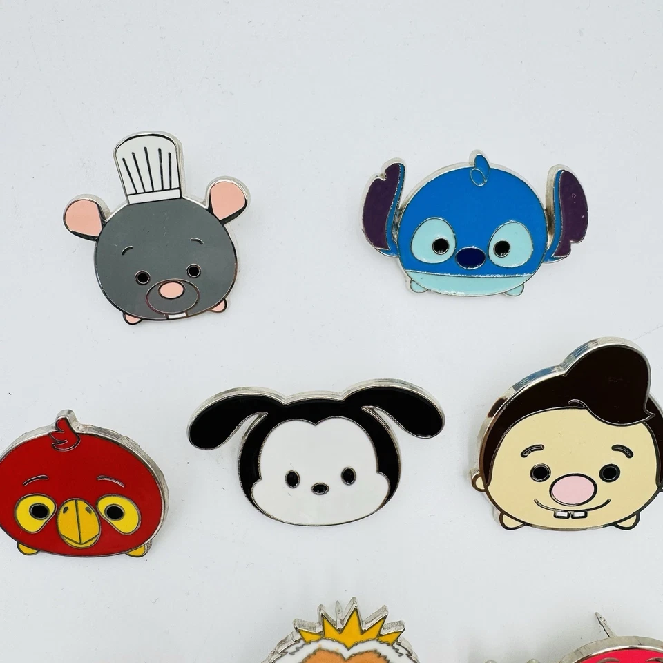 Lote de prendedores Disney Tsum Tsum prendedores conjunto de 14 puntadas alquiler gato de Cheshire Dumbo Aladdin Foto 3 de 4