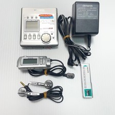 aiwa AM-F80 Portable MiniDisc Recorder w/Remote AC Adapter For Parts from JAPAN