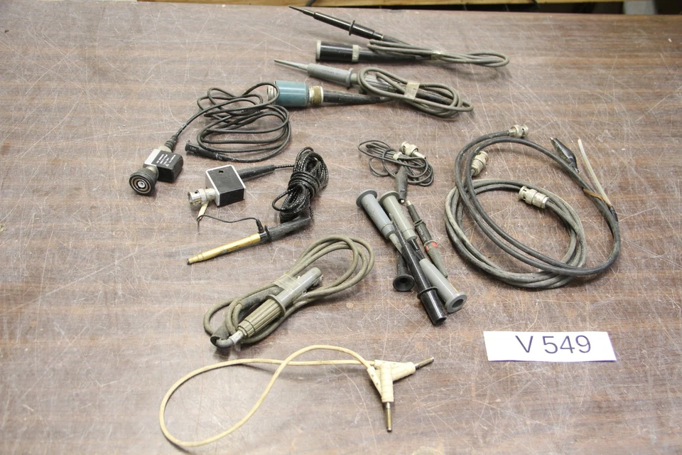 LOT PASSIVE PROBES & CABLE TEKTRONIX AND OTHERS # V549 - Photo 1/1