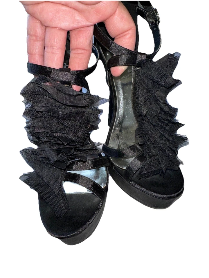 Sandalias Charlotte Russe para mujer negras con puntera abierta vintage Y2K años 2000’s Foto 3 de 4