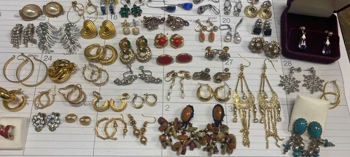 45 Pairs Vintage & Unique Mixed Costume Jewelry EARRINGS****