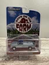 Greenlight Collectibles Down On The Farm 1985 GMC Sierra Classic K2500 Pick Up