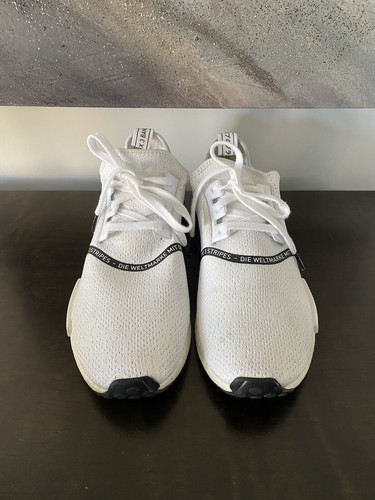 Adidas Boost Die Weltmarke Mit Den 3 Streifen Black/White Athletic Shoes Men 11 - Picture 1 of 10