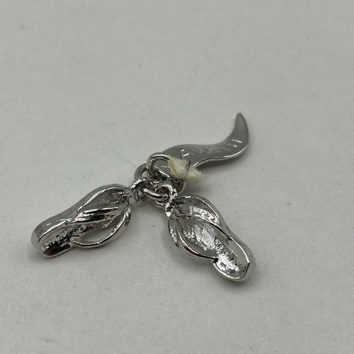 Hawaii Flip Flop Sandals Pendant Sterling Silver Marked JP - Picture 3 of 4