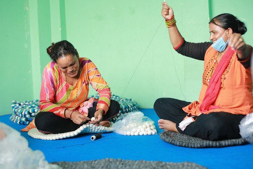 Felt Pom Pom Ball Rug - Round Area Rug - Handmade Pom Pom Carpet - Nursery Rug - Picture 4 of 8