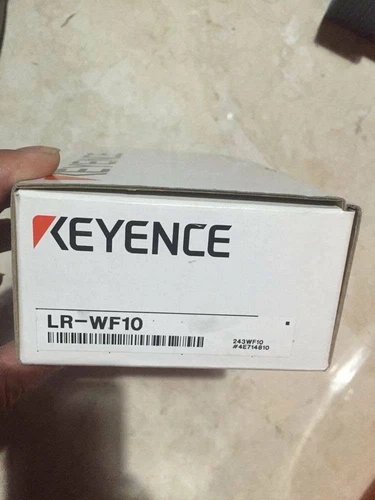 One New Keyence LR-WF10 Laser Sensor LRWF10 Expedited Shipping - Picture 1 of 2