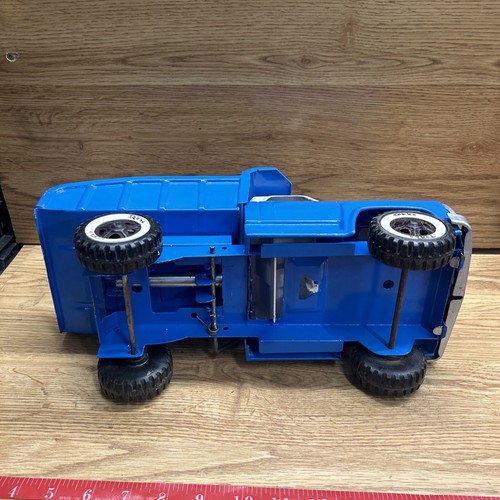 Tonka Dump Construction Truck - pressed steel - USA - READ!! Blue W/piston - Picture 10 of 24