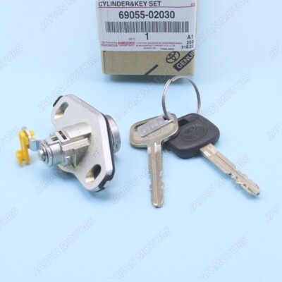 Genuine Toyota Trunk Lid Key Lock Cylinder & Key Set MATRIX