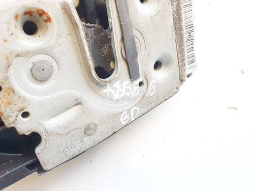 p04589438ac  Door Lock Mechanism - rear right side for Chrysler S UK2002771-35 - Picture 3 of 6