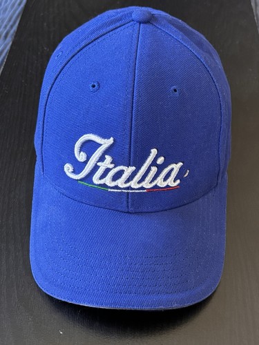 SOLID BLUE CAP ITALIA LOOKS UNWORN - Photo 1/9