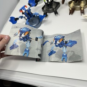 LEGO BIONICLE 8562 GAHLOK/8565 KOHRAK/8561 NUHVOK/ 8560 PAHRAK Lot Of 4/1 Book