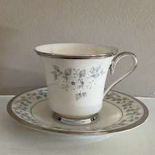 VTG Lenox China Windsong Teacup & Saucer, Blu...