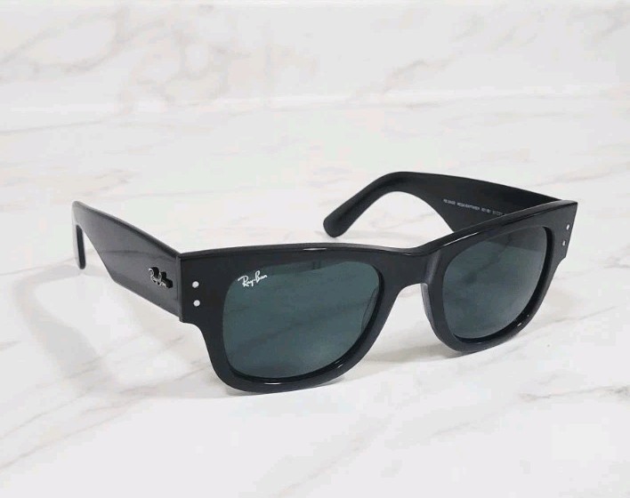 新品未使用　Ray-Ban× WAYFARER 日本未発売 Black Sunglasses in Grey Gradient and ORIGINAL WAYFARER