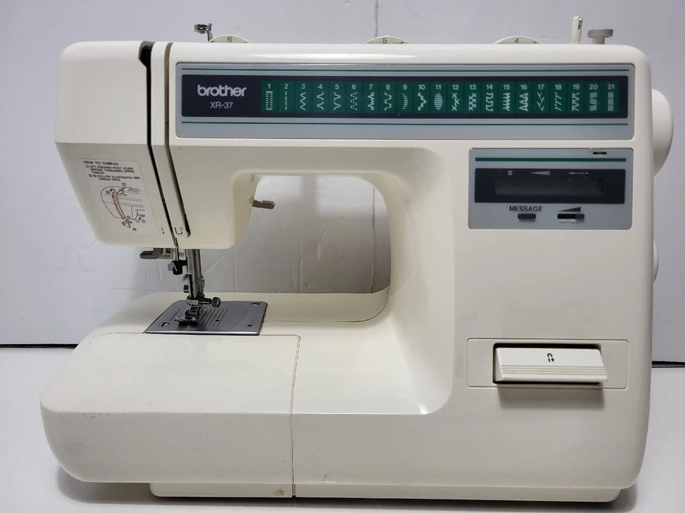 Máquina de coser Brother XR37 DEFECTUOSA con pedal probada funcionando ganada G3D Foto 4 de 4
