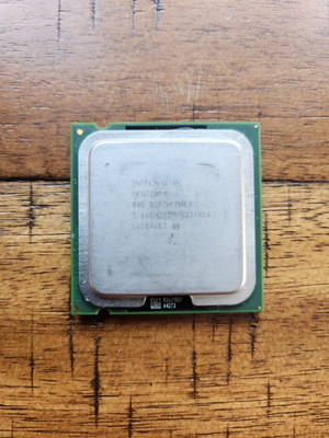 Intel Pentium 805 CPU @ 2.66GHz/2M/533/05A - Part # SL8ZH