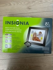 Insignia 8 Inch Digital Photo Picture Frame with Remote Control New In Box