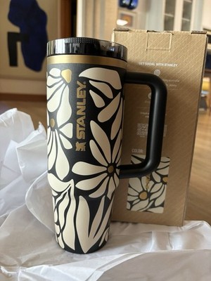 Stanley Quencher ProTour Flip Straw Tumbler Wild Blooms 887ml 30oz NEW