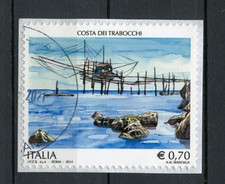 ITALIA 2014 - francobollo COSTA DEI TRABOCCHI usato su frammento - vedi foto
