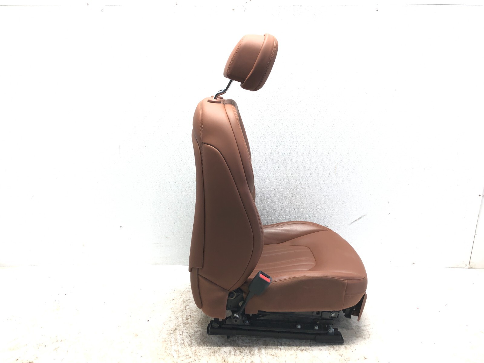 2017-2020 MASERATI LEVANTE LEFT DRIVER FRONT HEATED LEATHER SEAT OEM.
