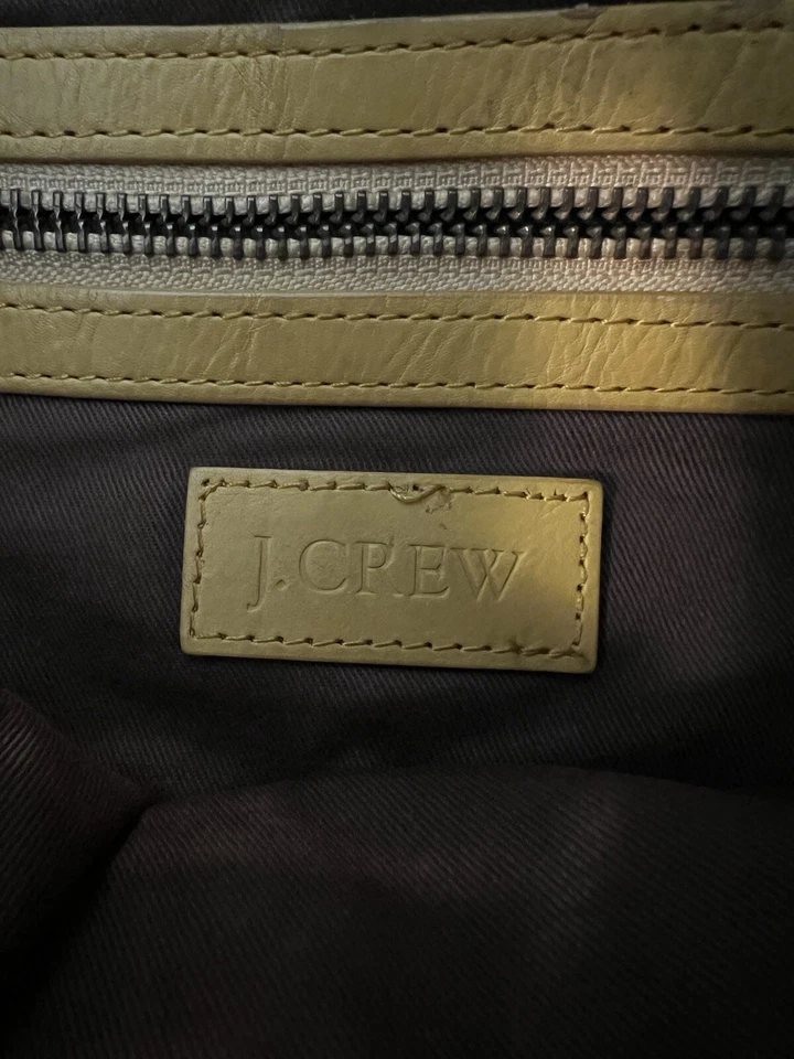 J. CREW JCREW AVERY HOBO DE CUERO ACOLCHADO - AMARILLO DORADO Foto 4 de 4