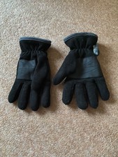 Boy's Black Gloves from TU. Size 7-10 years