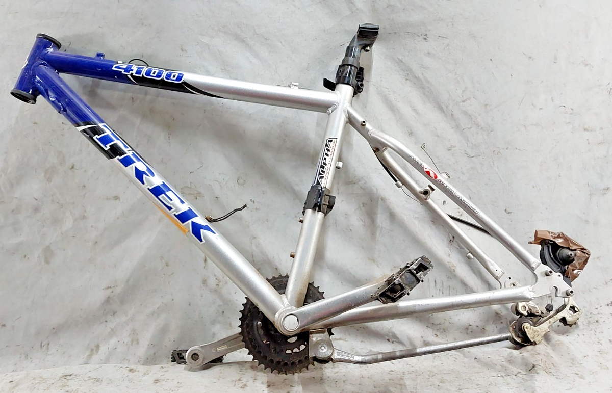2005 Trek 4100 MTB Bike Frame & Parts 18" Large Hardtail Disc Triple Vintage VTG 2005 Trek 4100 MTB Bike Frame & Parts 18" Large Hardtail Disc Triple Vintage VTG