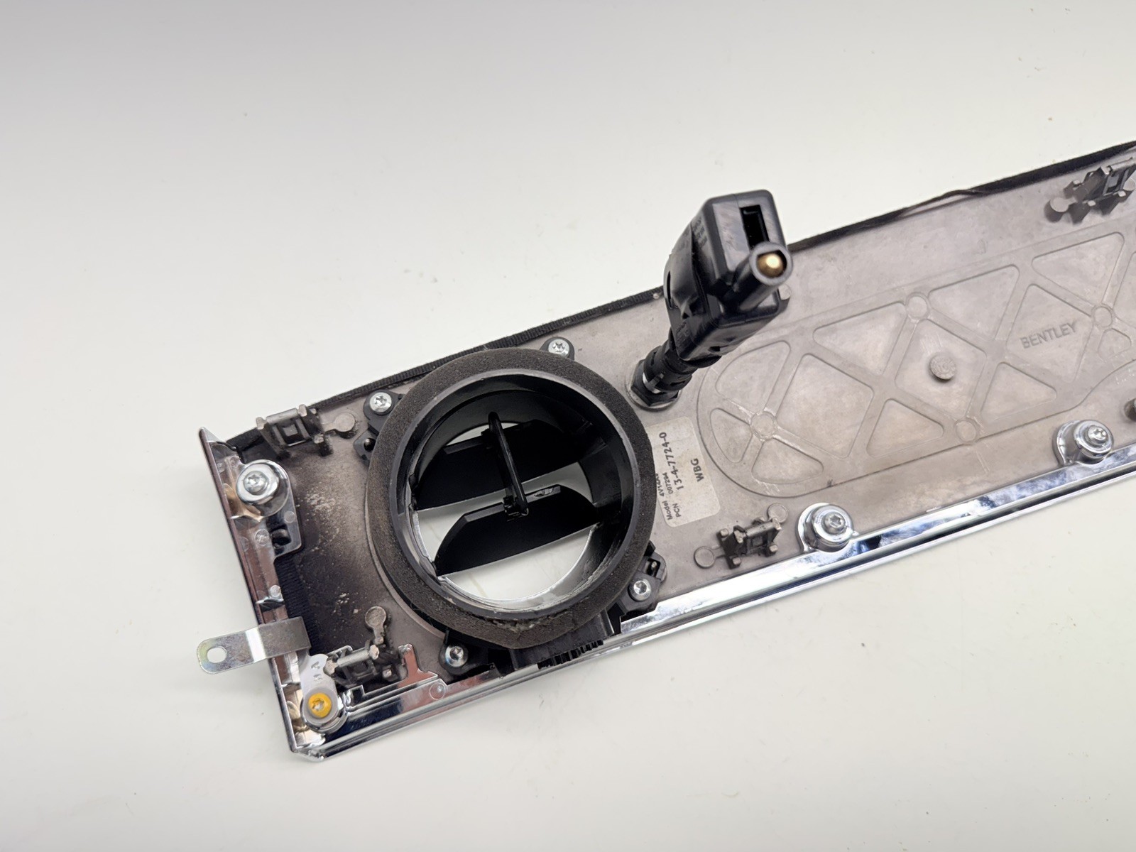 2016-2020 Bentley Bentayga Right Dash Air Vent Trim Bezel Molding 36B857060